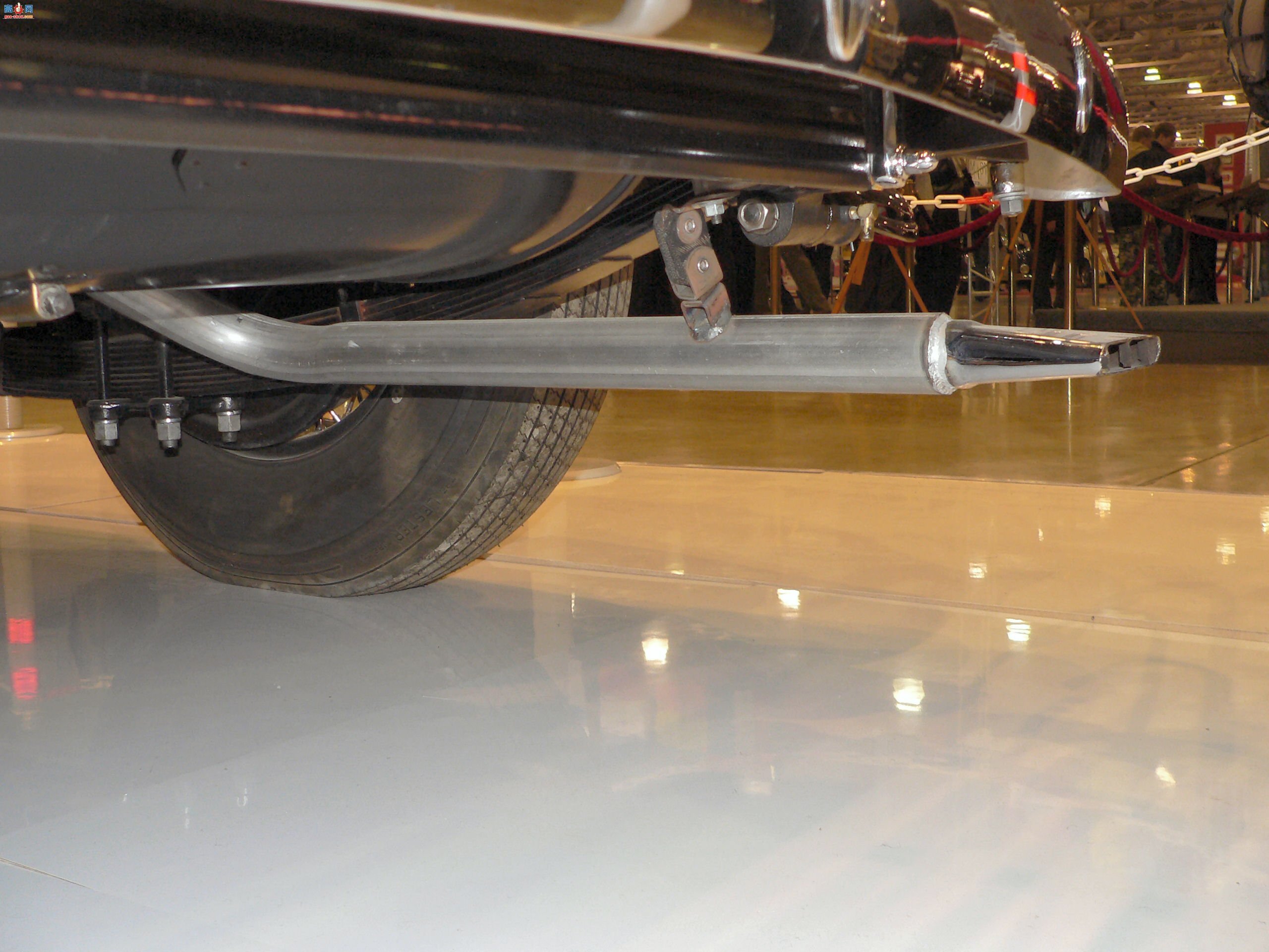 �� 1930 �������� V16 �˶��ܳ�