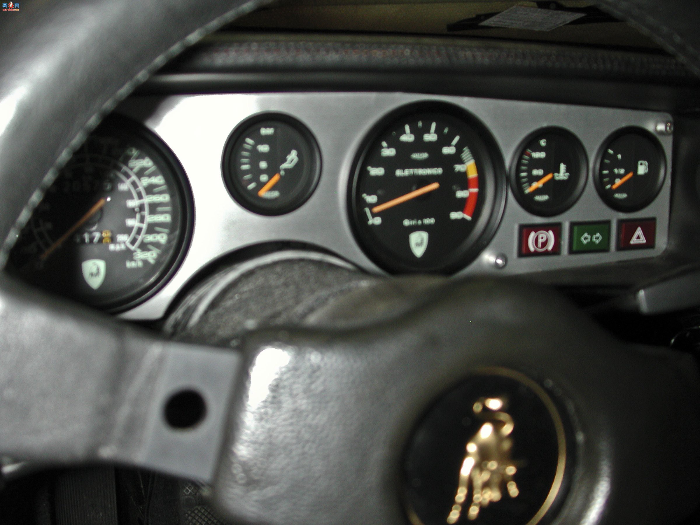 �� �������� Countach LP500����ͼ��