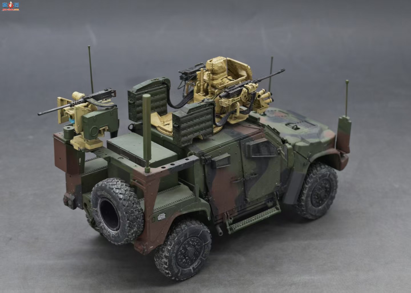 ����������Ʒ | ɥʬ�ս��� 1/35 С����M1278װ�׳�����������վ