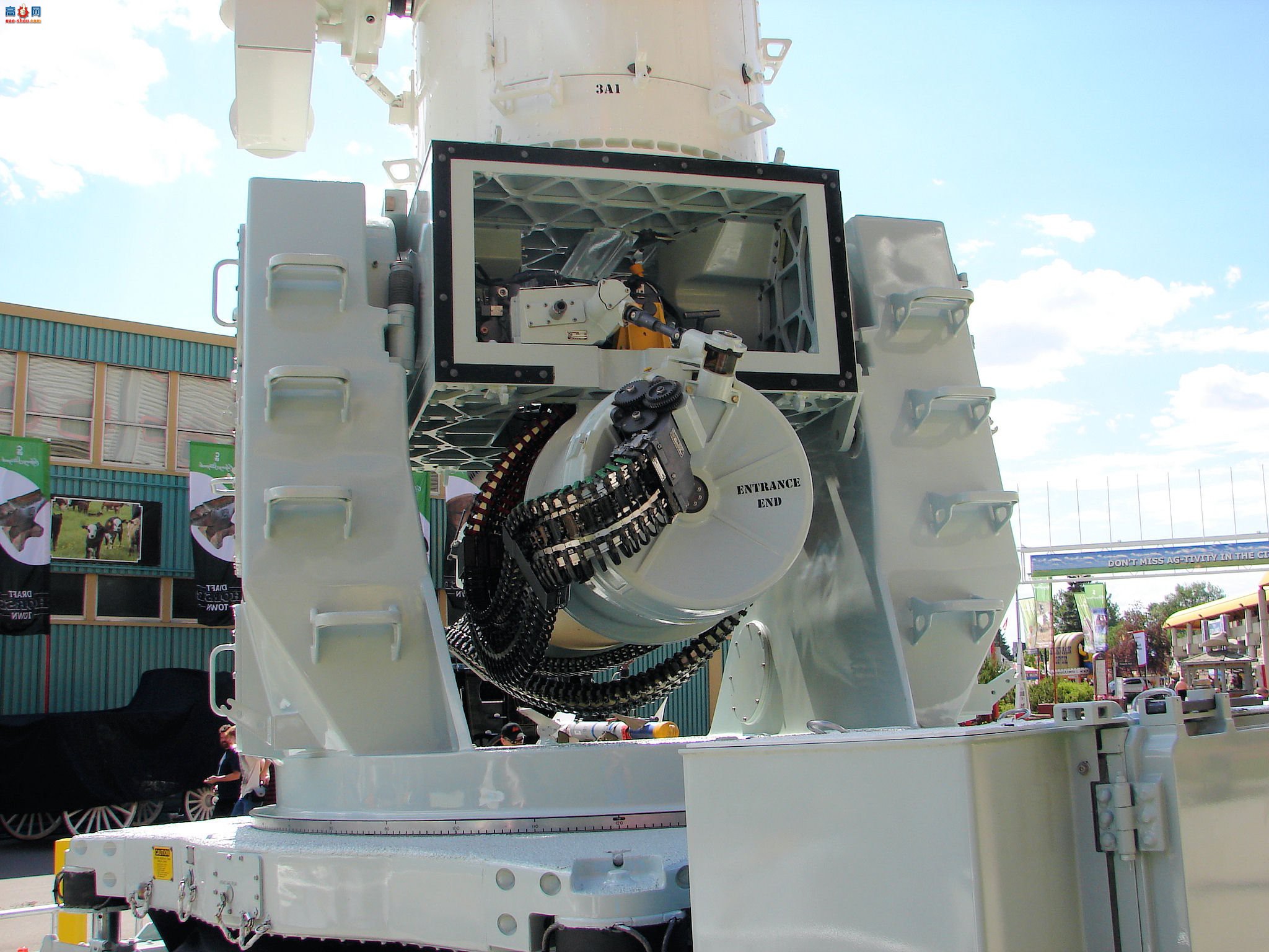�� MK-15 �����ܼ���ϵͳ Phalanx CIWS