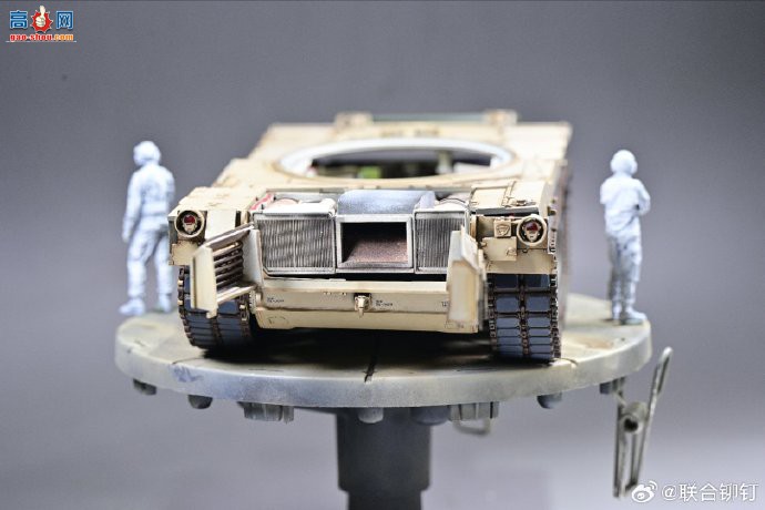 ����í����Ʒ | 1/35 M1A2 SEP  TUSK II  �ڹ��汾