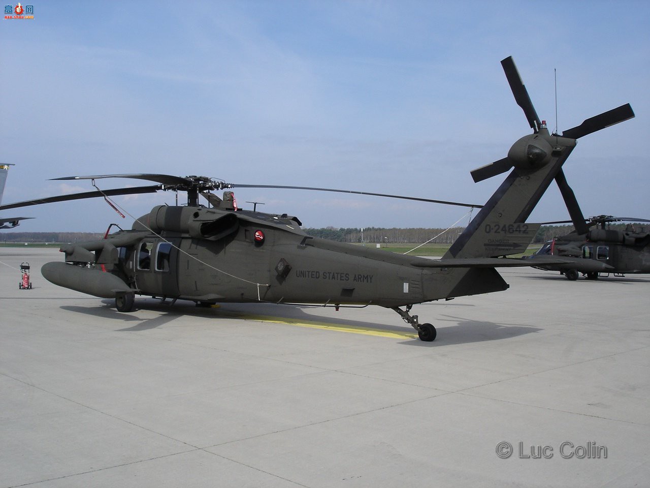 �� UH-60A (0-24542) ��ӥֱ�����ڹ�ϸ��ͼ����ͼ��