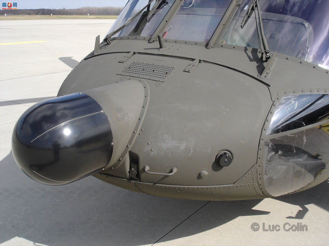 �� UH-60A (0-24542) ��ӥֱ�����ڹ�ϸ��ͼ����ͼ��