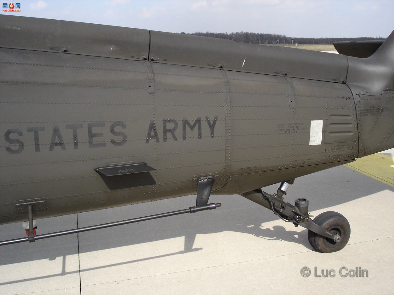 �� UH-60A (0-24542) ��ӥֱ�����ڹ�ϸ��ͼ����ͼ��