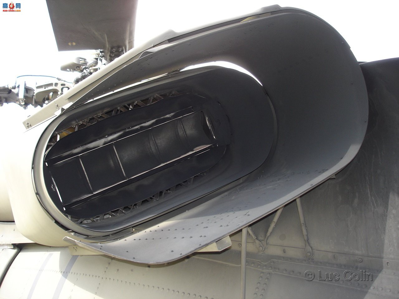 �� UH-60A (0-24542) ��ӥֱ�����ڹ�ϸ��ͼ����ͼ��