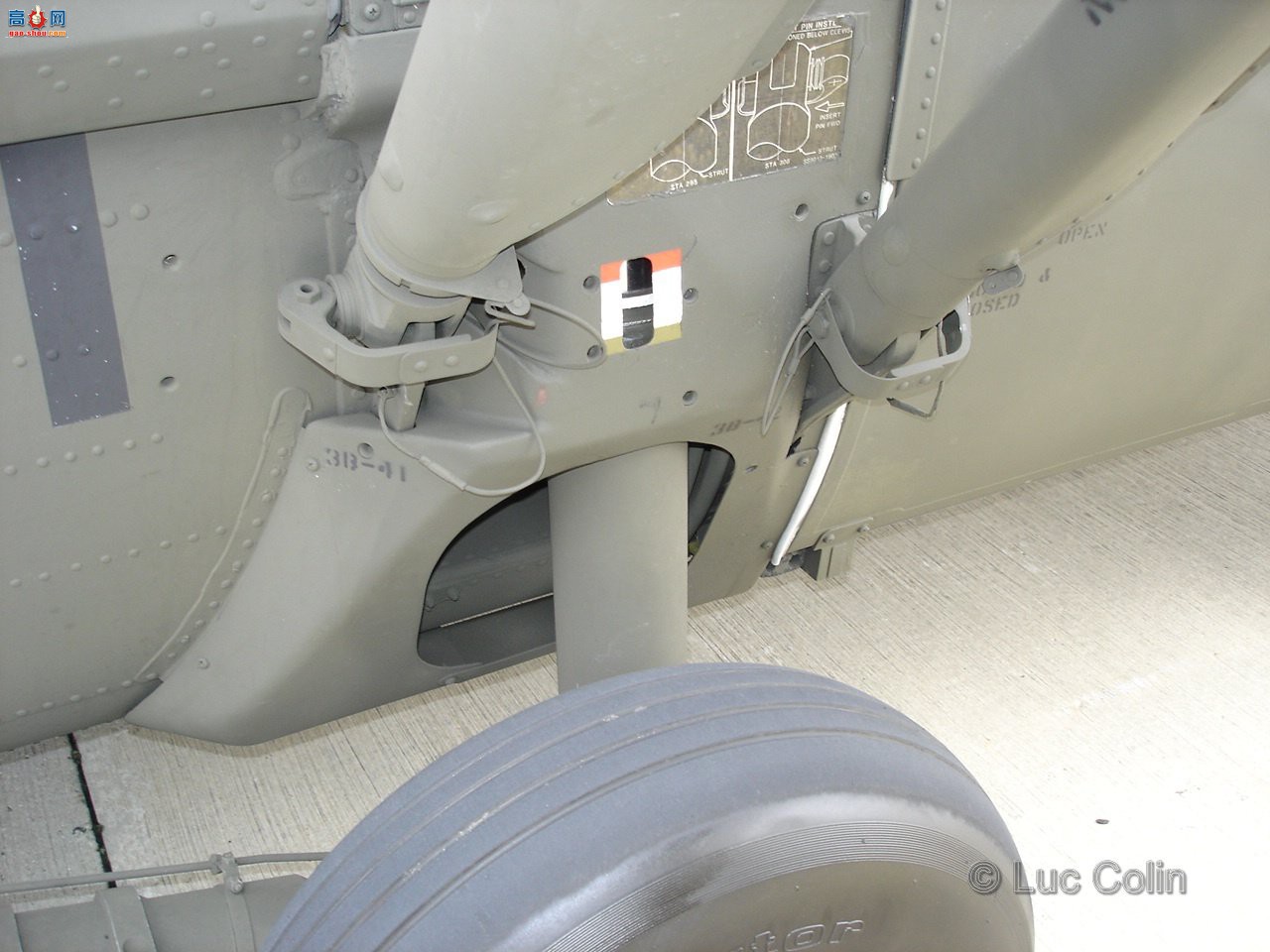 �� UH-60A (0-24542) ��ӥֱ�����ڹ�ϸ��ͼ����ͼ��