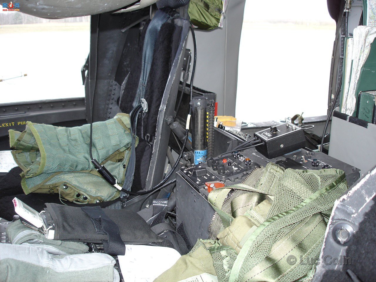 �� UH-60A (0-24542) ��ӥֱ�����ڹ�ϸ��ͼ����ͼ��