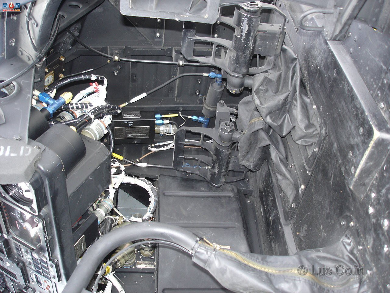 �� UH-60A (0-24542) ��ӥֱ�����ڹ�ϸ��ͼ����ͼ��