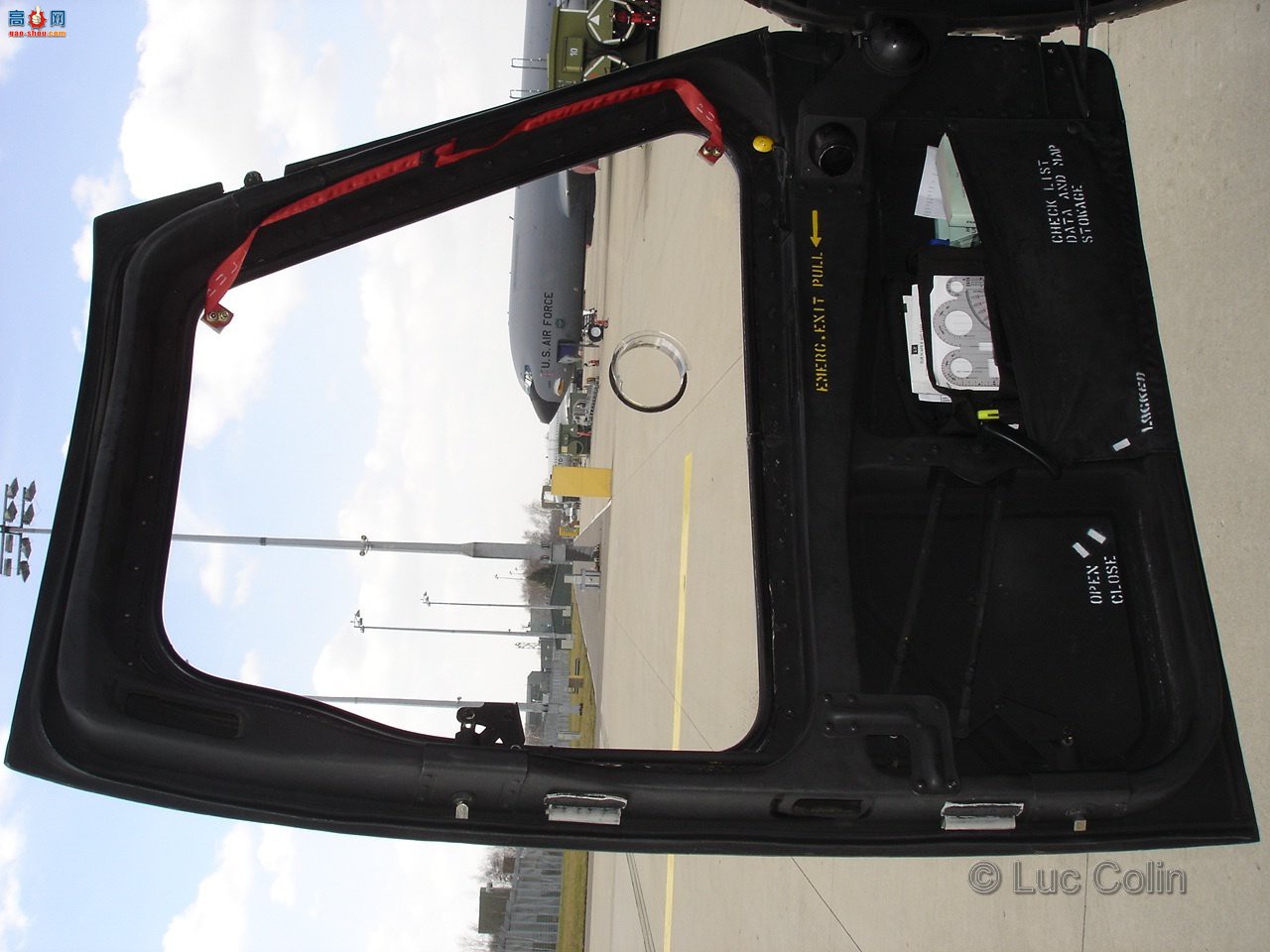 �� UH-60A (0-24542) ��ӥֱ�����ڹ�ϸ��ͼ����ͼ��