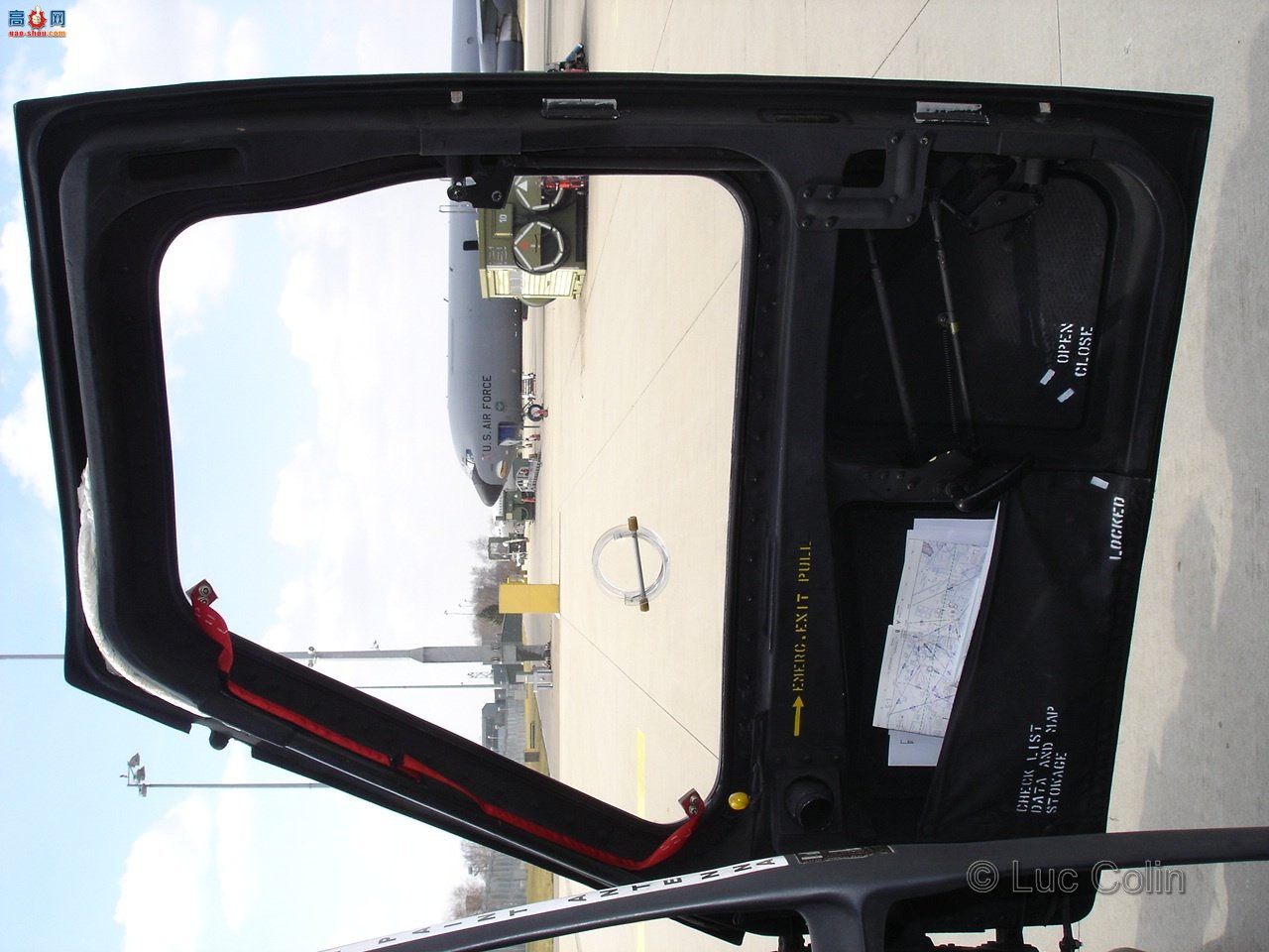 �� UH-60A (0-24542) ��ӥֱ�����ڹ�ϸ��ͼ����ͼ��