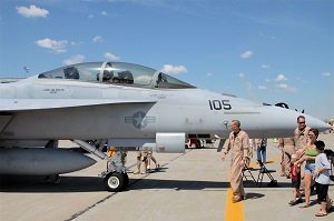  F/A-18F Ʒս