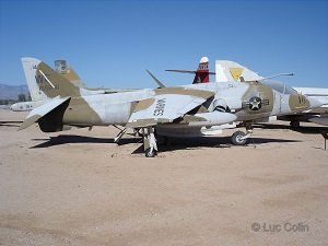 Ӣ ս AV-8C ʽ by Luc Colin