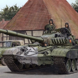 Amusing Hobby 1/35 T-72M1 主战坦克全内构版 开盒评测视频