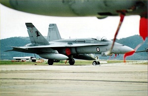  F/A-18B (A21-112)Ʒս