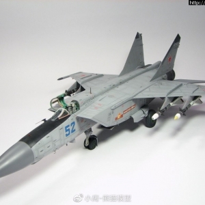 【小鹰作品】Kitty Hawk 1/48 МиГ-25ПДС